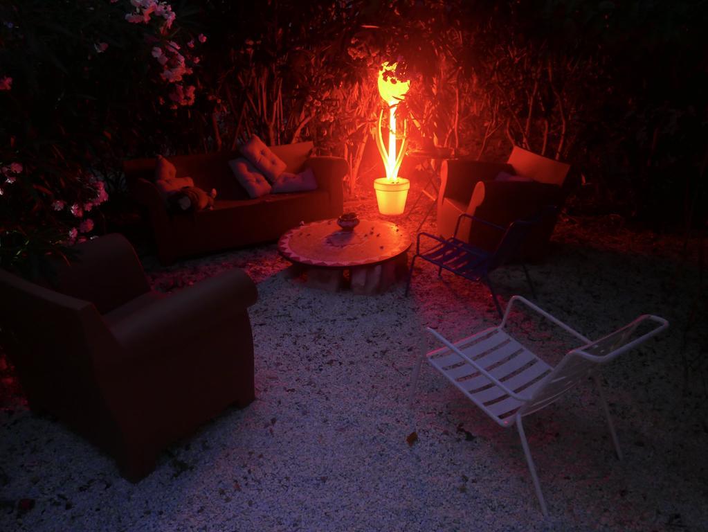 ホテル Vieux Port Panier Jardin マルセイユ エクステリア 写真