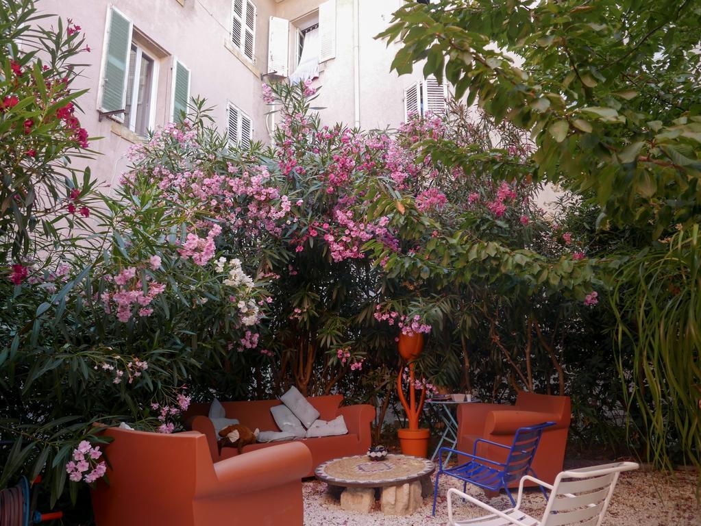 ホテル Vieux Port Panier Jardin マルセイユ エクステリア 写真